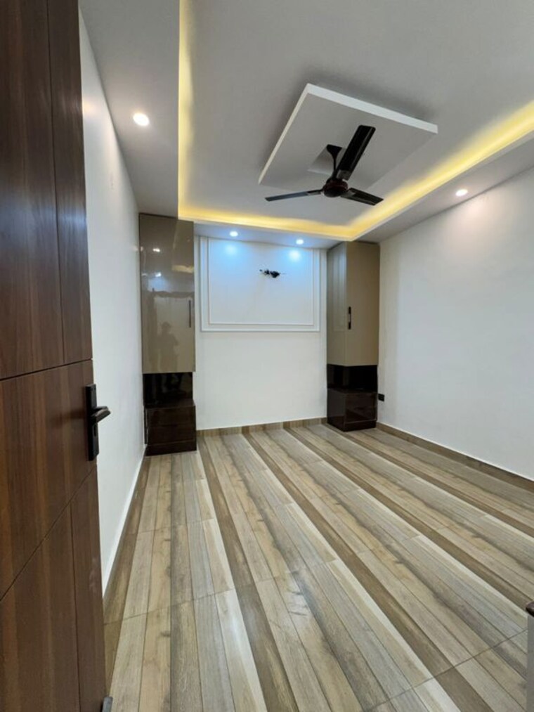 Kitchen, dwarka mor 3 Bedroom 115 Sq.Yd. Builder Floor In Dwarka Mor Delhi 10782907