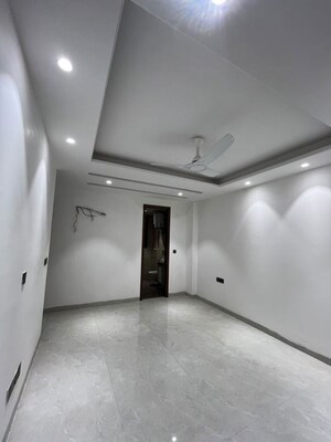 Room in 4 BHK Builder Floor at Freedom Fighters Vihar – for Rent
