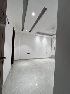 Furnished Amenities in 4 BHK Builder Floor at Freedom Fighters Vihar – for Rent
