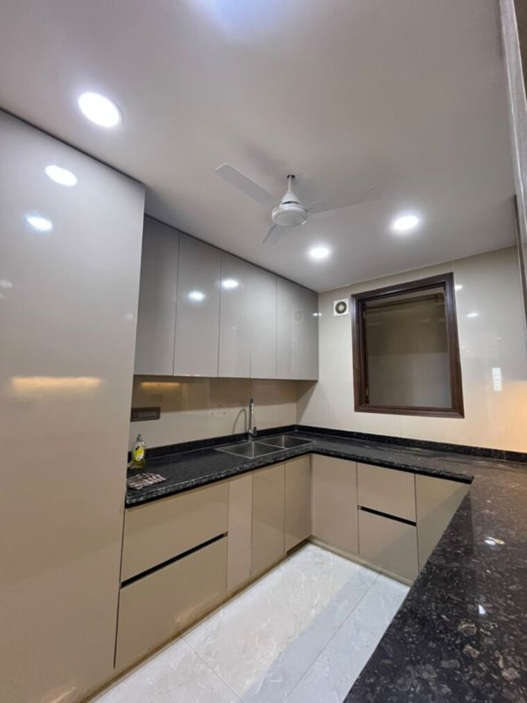 Kitchen, freedom fighters vihar 4 Bedroom 2000 Sq.Ft. Builder Floor In Freedom Fighters Vihar Delhi 10782927