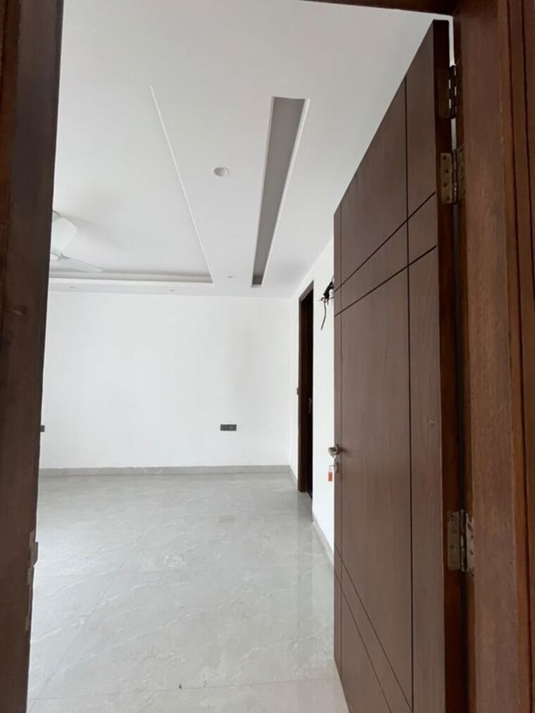 Bathroom, freedom fighters vihar 4 Bedroom 2000 Sq.Ft. Builder Floor In Freedom Fighters Vihar Delhi 10782927