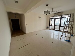 Room in 5 BHK Villa at Unitech The Villas, Sector 33 – for Sale