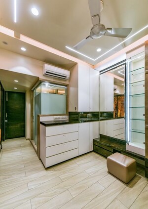 Living Room in 4 BHK Apartment at Magnum Tower, Parel – for Sale