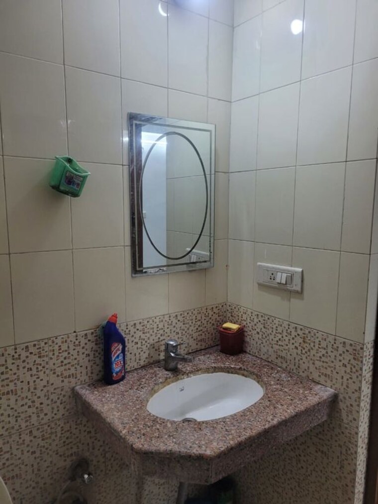 Bathroom, penta-homes 2 Bedroom 1300 Sq.Ft. Apartment In Vip Road Zirakpur 10782959