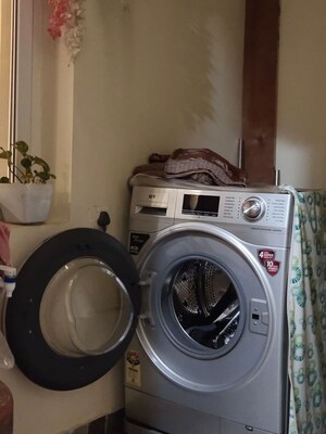 Furnished Amenities in 3 BHK Apartment at Gomti Nagar – for Rent