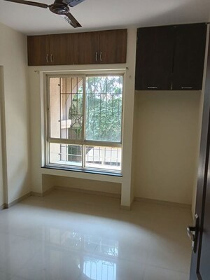 Room in 2.5 BHK Apartment at Nyati Esplanade, Bavdhan – for Rent