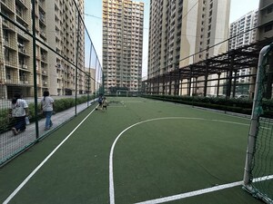 Balcony in 1 BHK Apartment at Sheth Vasant Oasis, Andheri East – for Rent