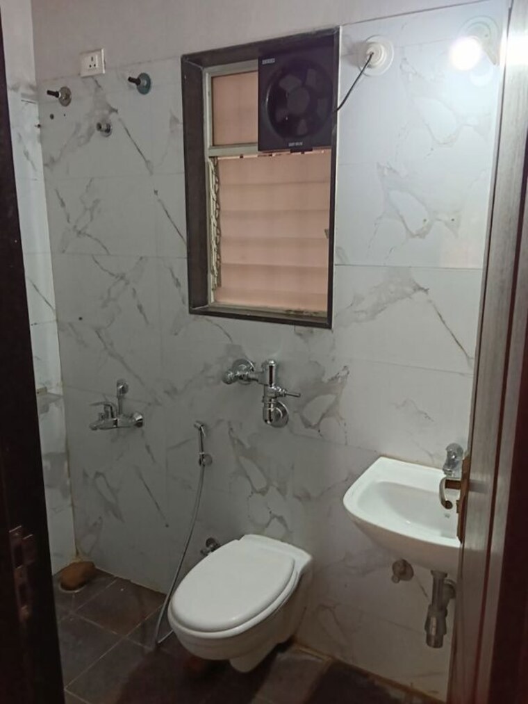 Bathroom, blue-27th-avenue 3 Bedroom 1450 Sq.Ft. Apartment In Bavdhan Pune 10782979