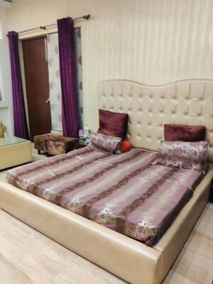Bedroom in 4 BHK Builder Floor at Suncity – for Sale