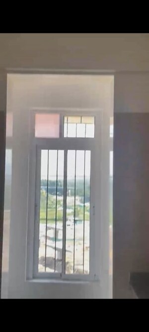 Room in 2 BHK Apartment at Dosti Tulip, Balkum Pada – for Sale