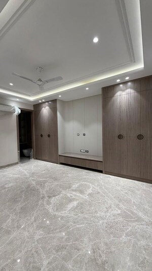 Room in 4 BHK Builder Floor at Sushant Lok I – for Sale
