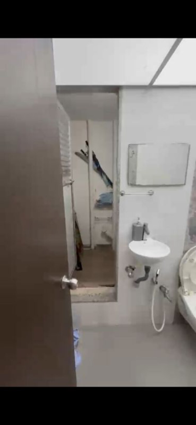 Bathroom, galaxy-exotica  763 Sq.Ft. Apartment In Vile Parle East Mumbai 10783049