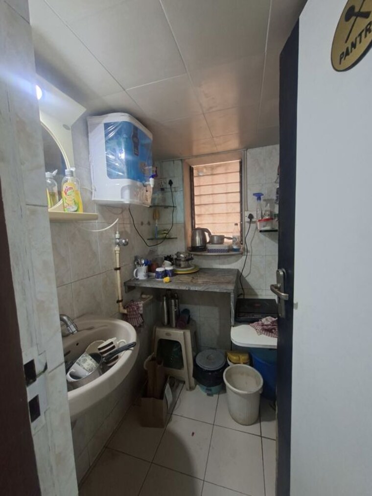 Other, borivali west Commercial Office Space 410 Sq.Ft. In Borivali West Mumbai 10783117