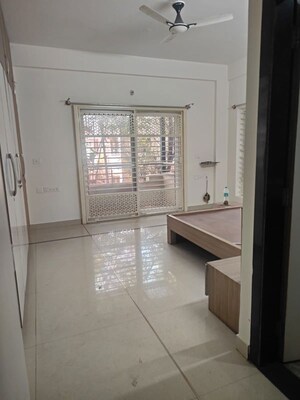 Room in 4 BHK Apartment at Kumara Sampurna, Seshadripuram – for Rent