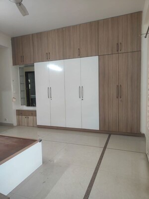 Room in 4 BHK Apartment at Kumara Sampurna, Seshadripuram – for Rent