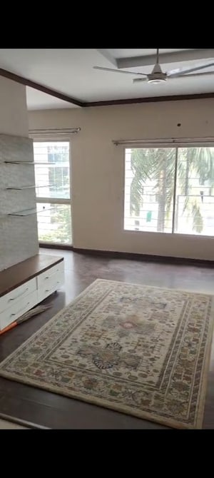 Room in 2 BHK Apartment at Sair Elite, Cunningham Road – for Rent