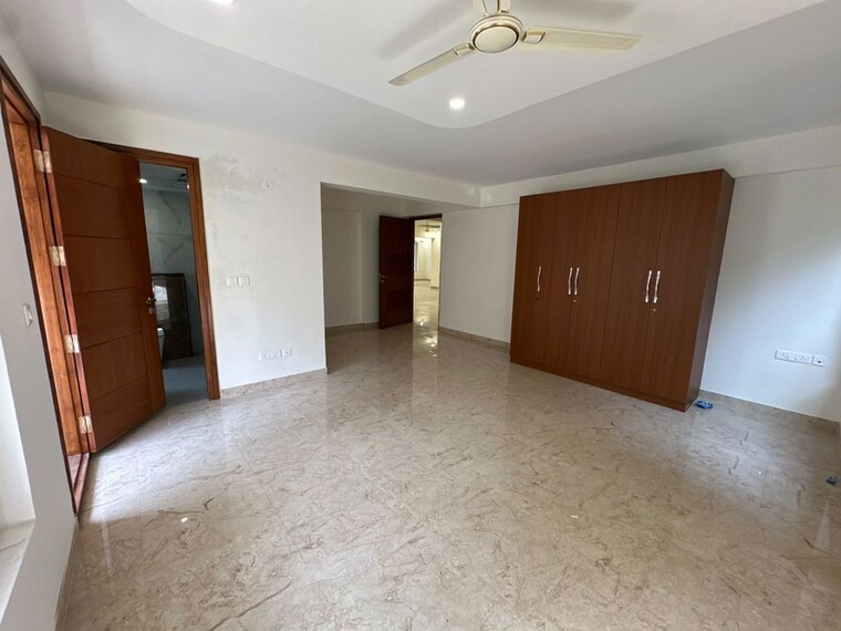 Room, sterling-brunton 4 Bedroom 3750 Sq.Ft. Apartment In Mg Road Bangalore 10735989