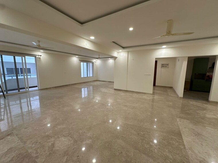 Room, sterling-brunton 4 Bedroom 3750 Sq.Ft. Apartment In Mg Road Bangalore 10735989