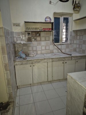 Kitchen/pantry in 2.5 BHK Apartment at Mayur Vihar – for Rent