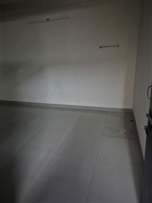 Master Bedroom in 2.5 BHK Builder Floor at Mayur Vihar – for Rent
