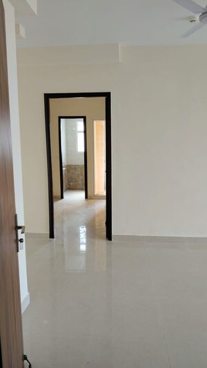 Room in 2 BHK Apartment at Amrapali Riverview, Amrapali Leisure Valley – for Rent