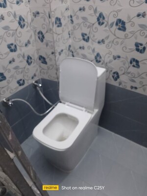 Bathroom in 3 BHK Independent House at Sidcul – for Sale
