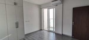 Room in 3 BHK Apartment at Hero Homes Gurgaon, Sector 104 – for Rent