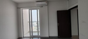 Room in 3 BHK Apartment at Hero Homes Gurgaon, Sector 104 – for Rent