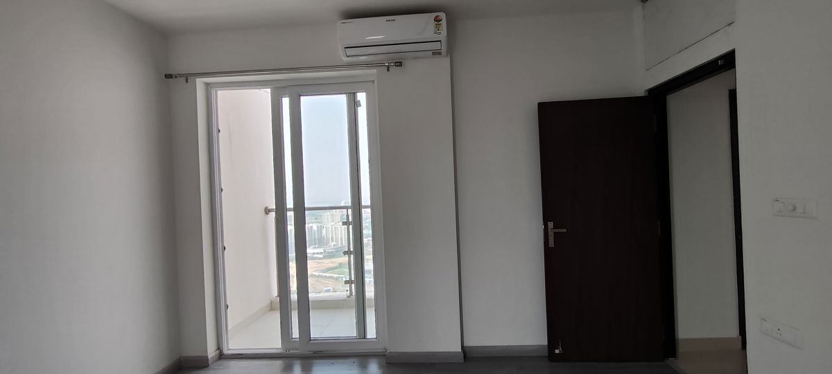 Room, hero-homes-gurgaon 3 Bedroom 1359 Sq.Ft. Apartment In Sector 104 Gurgaon 10783258