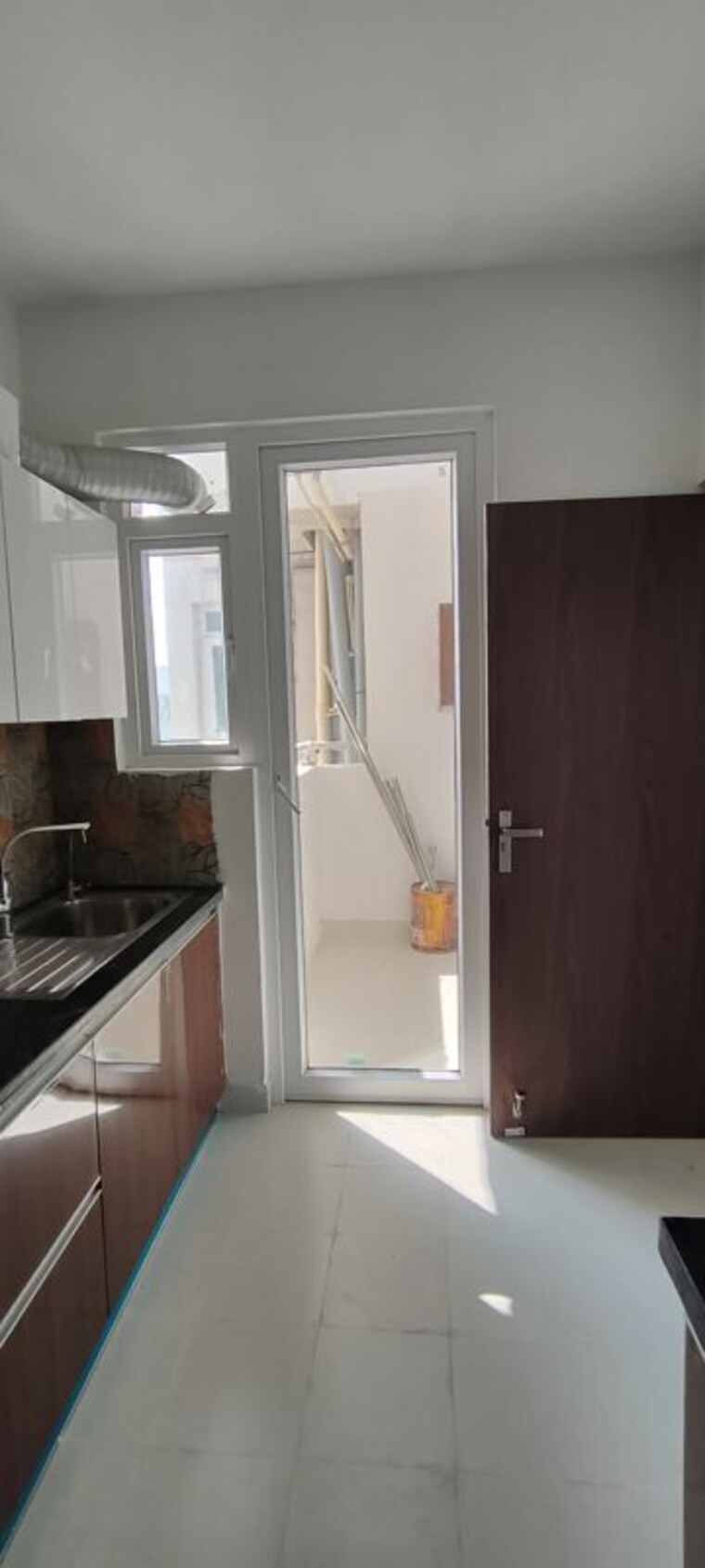 Kitchen, hero-homes-gurgaon 3 Bedroom 1359 Sq.Ft. Apartment In Sector 104 Gurgaon 10783258