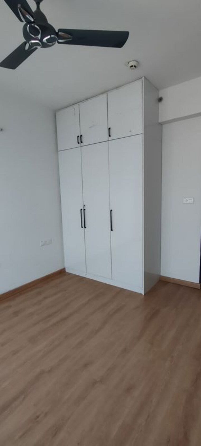 Room, hero-homes-gurgaon 3 Bedroom 1359 Sq.Ft. Apartment In Sector 104 Gurgaon 10783258