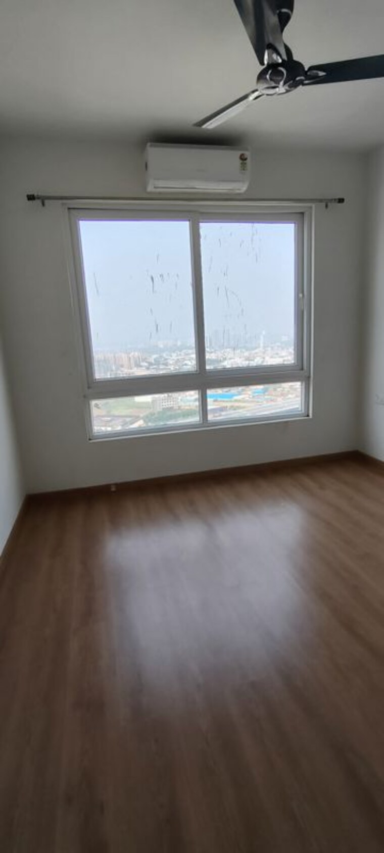 Room, hero-homes-gurgaon 3 Bedroom 1359 Sq.Ft. Apartment In Sector 104 Gurgaon 10783258