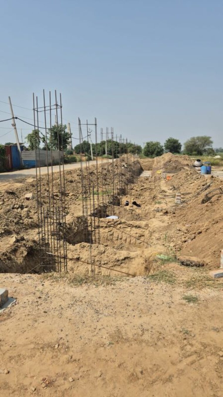 undefined, path-arina  204 Sq.Yd. Plot In Sector 80 Faridabad 10783252