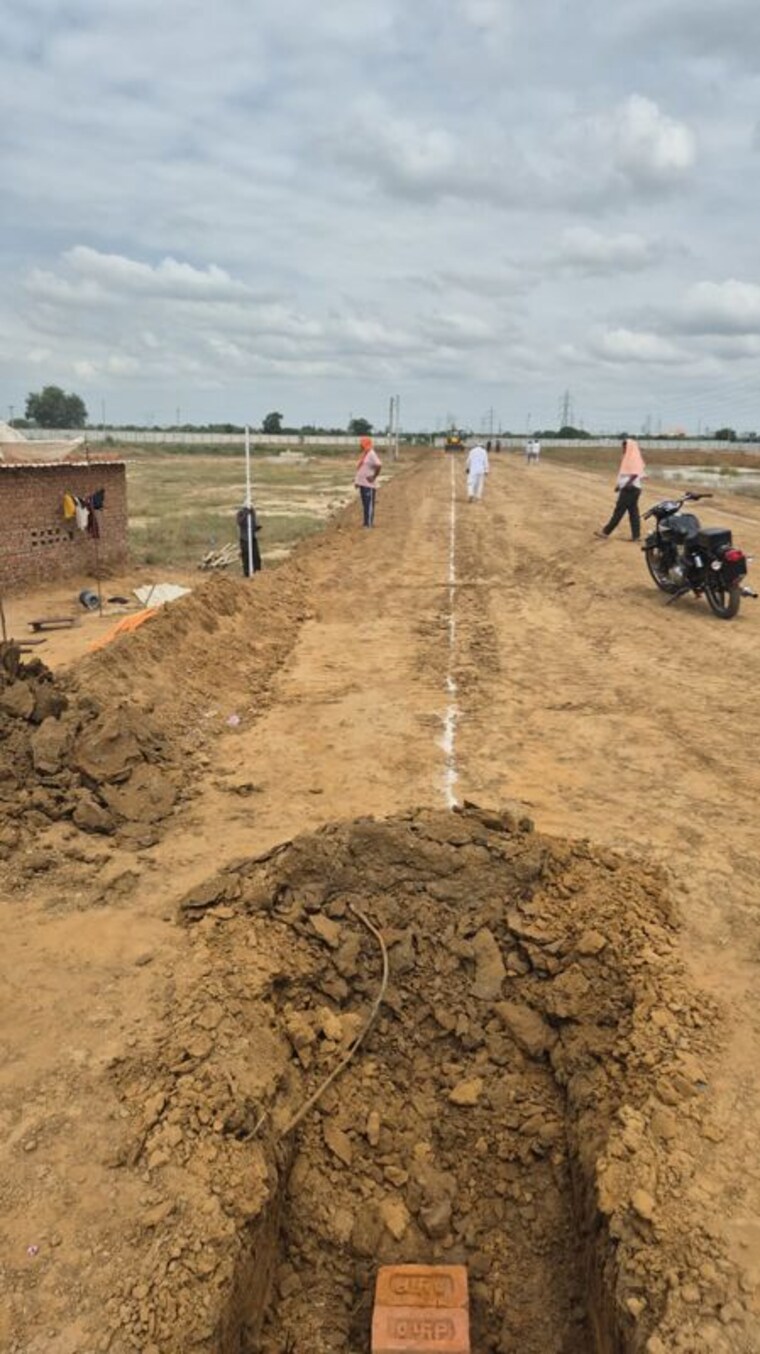 undefined, path-arina  204 Sq.Yd. Plot In Sector 80 Faridabad 10783252