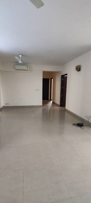 Room in 4 BHK Apartment at M3M Woodshire, Sector 107 – for Rent
