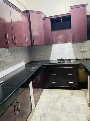 Kitchen in 3 BHK Builder Floor at SS Mayfield Gardens, Sector 51 – for Rent