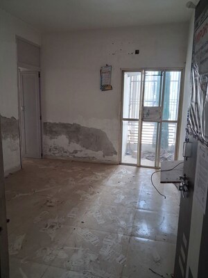 Room in  Apartment at Madhavpura – for Sale