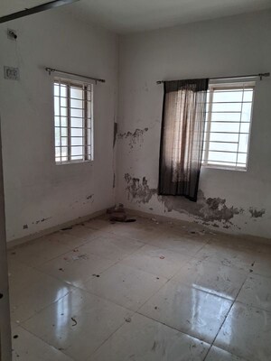 Room in  Apartment at Madhavpura – for Sale