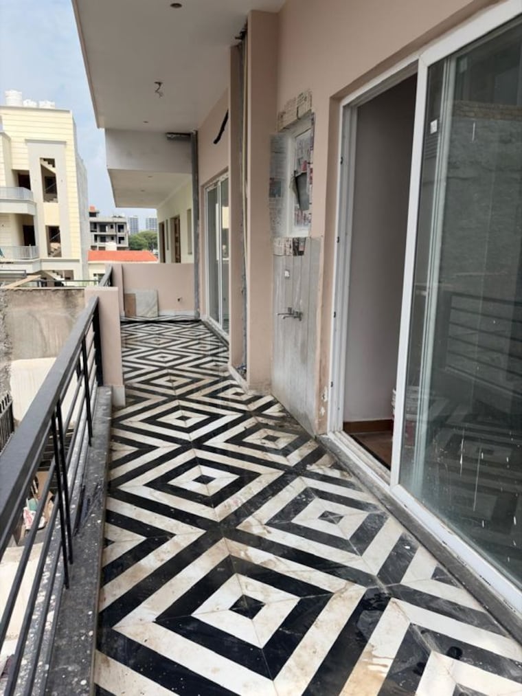 Balcony, sector 82 6 Bedroom 300 Sq.Yd. Independent House In Sector 82 Mohali 10783493