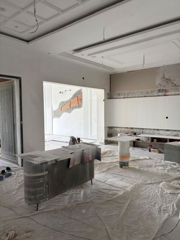 Room, sector 82 6 Bedroom 300 Sq.Yd. Independent House In Sector 82 Mohali 10783493