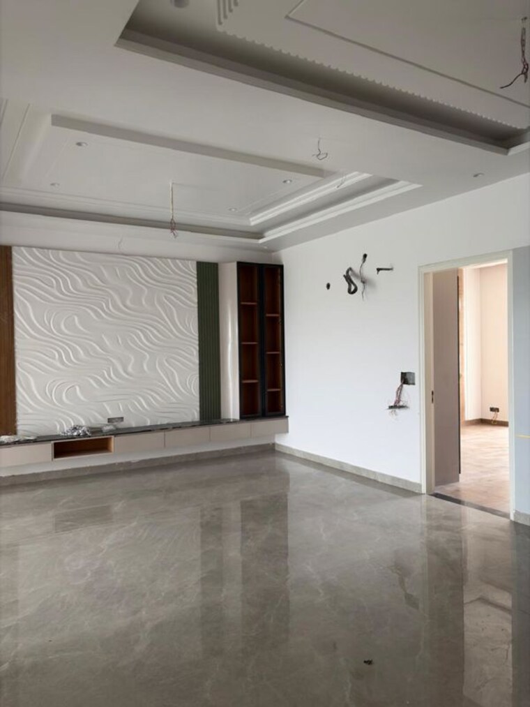Room, sector 82 6 Bedroom 300 Sq.Yd. Independent House In Sector 82 Mohali 10783493