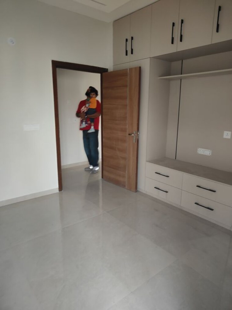 Room, shree-vardhman-victoria 3 Bedroom 1950 Sq.Ft. Apartment In Sector 70 Gurgaon 10783511