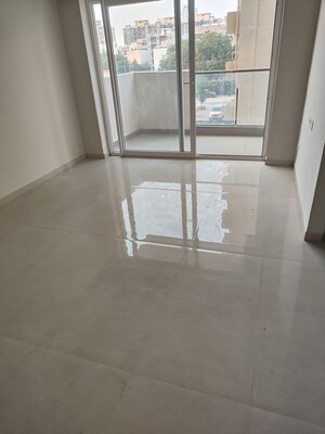 Room in 3 BHK Apartment at Shree Vardhman Victoria, Sector 70 – for Sale
