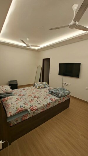Bedroom in 2 BHK Apartment at Unitech Heritage City, Sector 25 – for Rent