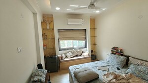 Living Room in 2 BHK Apartment at Unitech Heritage City, Sector 25 – for Rent