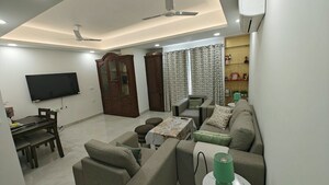 2 BHK Apartment For Rent in Unitech Heritage City, Sector 25
