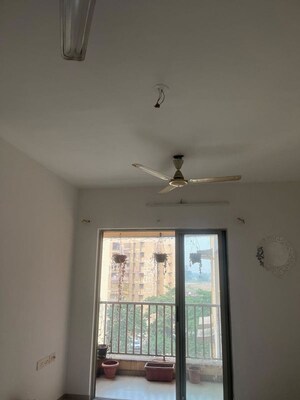 Room in 1.5 BHK Apartment at Lodha Casario Rilletta, Dombivli East – for Rent