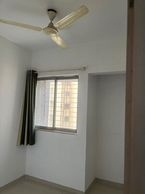 Room in 1.5 BHK Apartment at Lodha Casario Rilletta, Dombivli East – for Rent