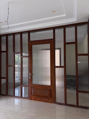 Room in 5 BHK Independent House at Aerocity – for Sale