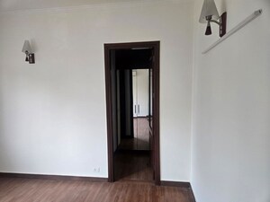 Room in 3 BHK Builder Floor at Defence Colony – for Rent